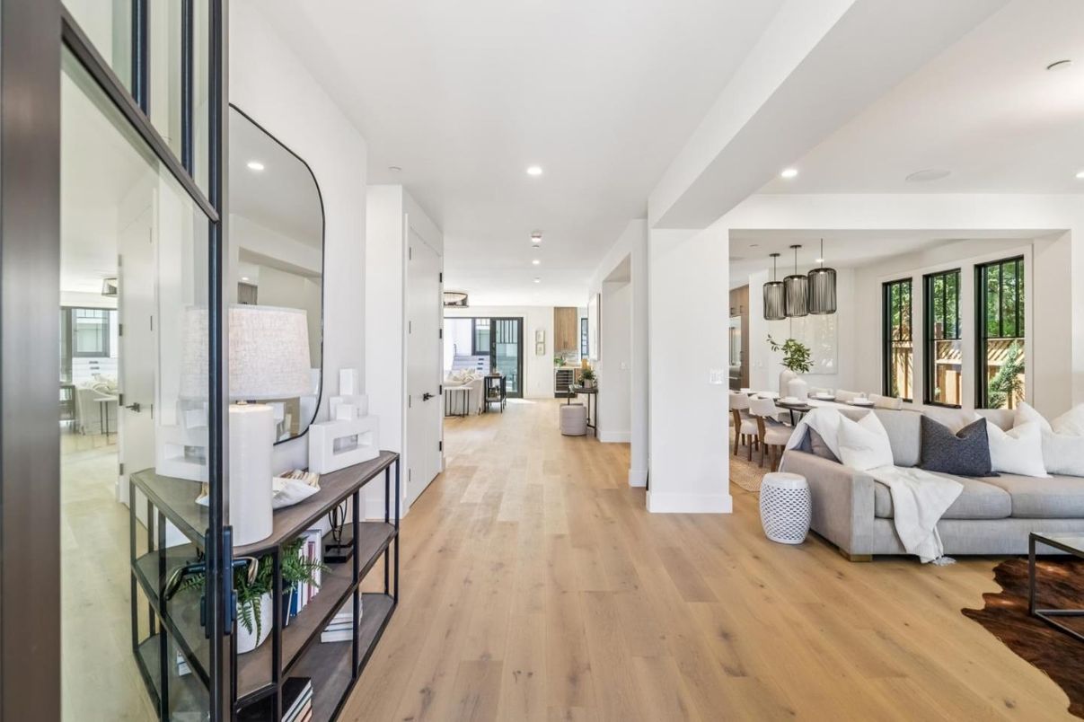 Dining room, Interior, Living room, Pendant Lights, Recessed Lighting, Wood Texture Flooring