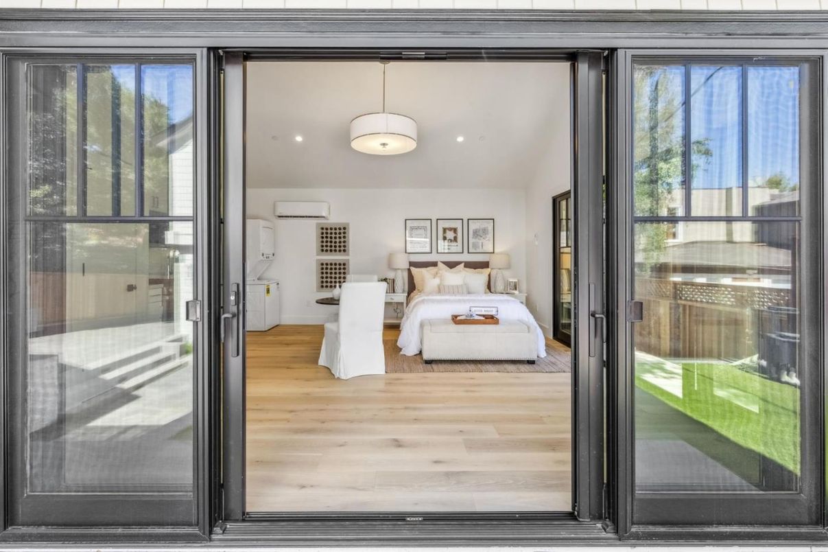 Bedroom, Interior, Pendant Lights, Wood Texture Flooring