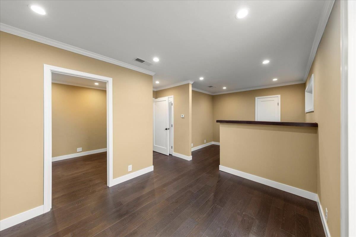Empty room, Interior, Recessed Lighting, Wood Texture Flooring