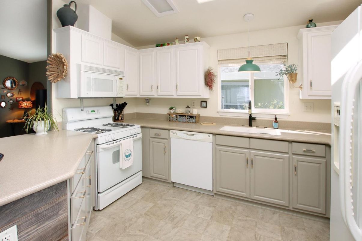 Interior, Kitchen, Pendant Lights