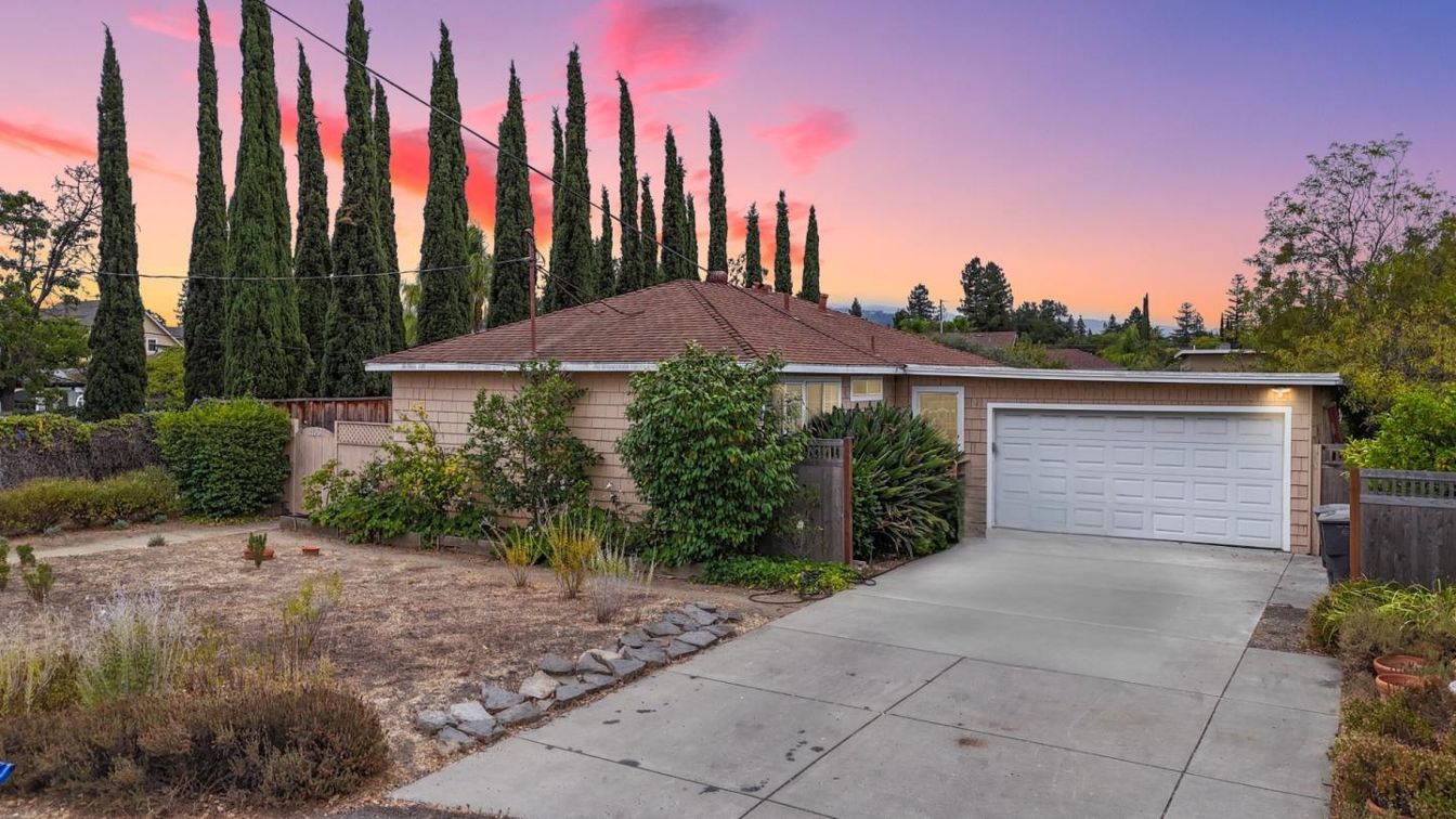Detached Garage, Exterior