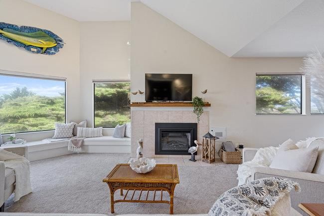 Fireplace, Interior, Living room