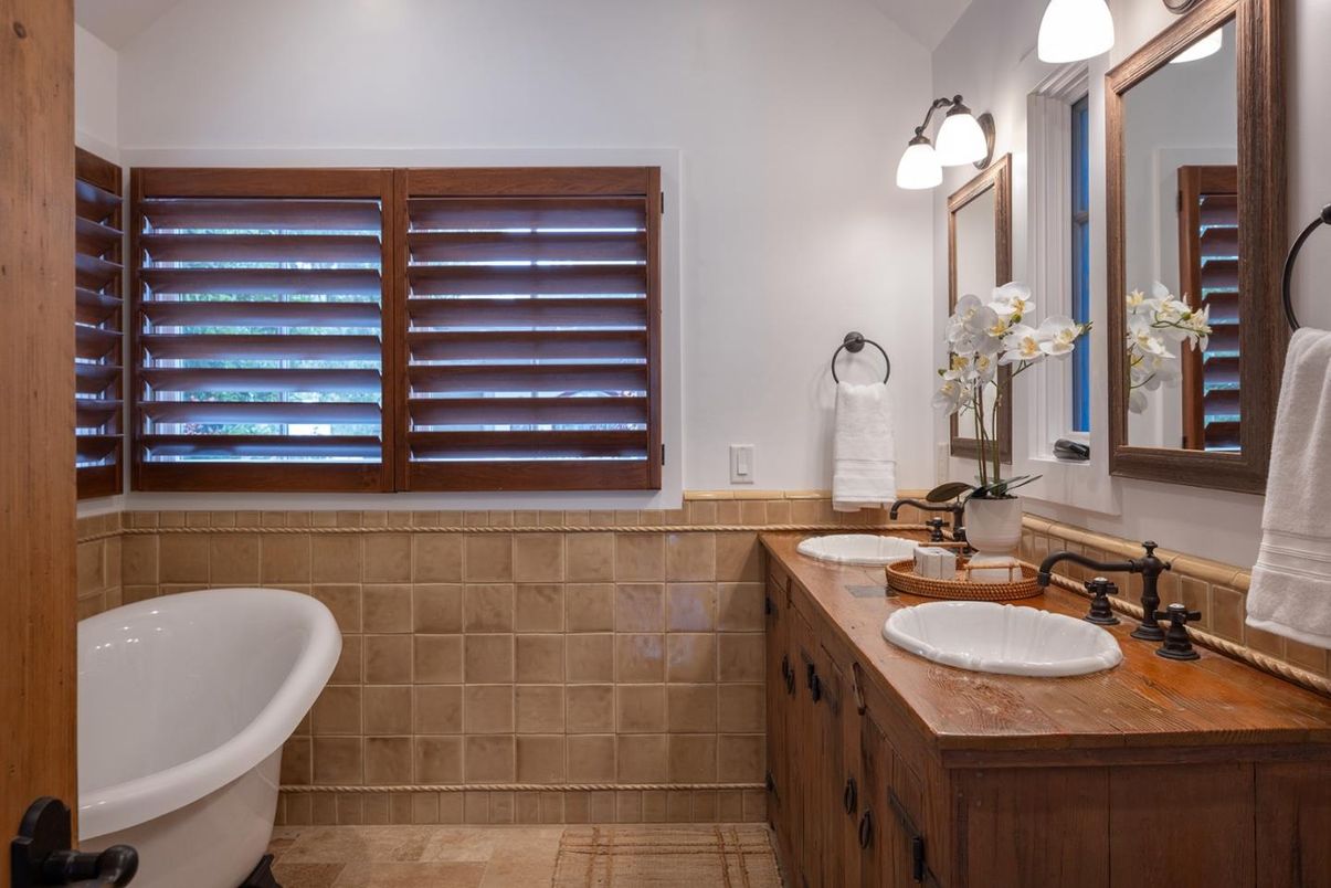 Bathroom, Dual Sink Vanities, Free Standing Baths, Interior