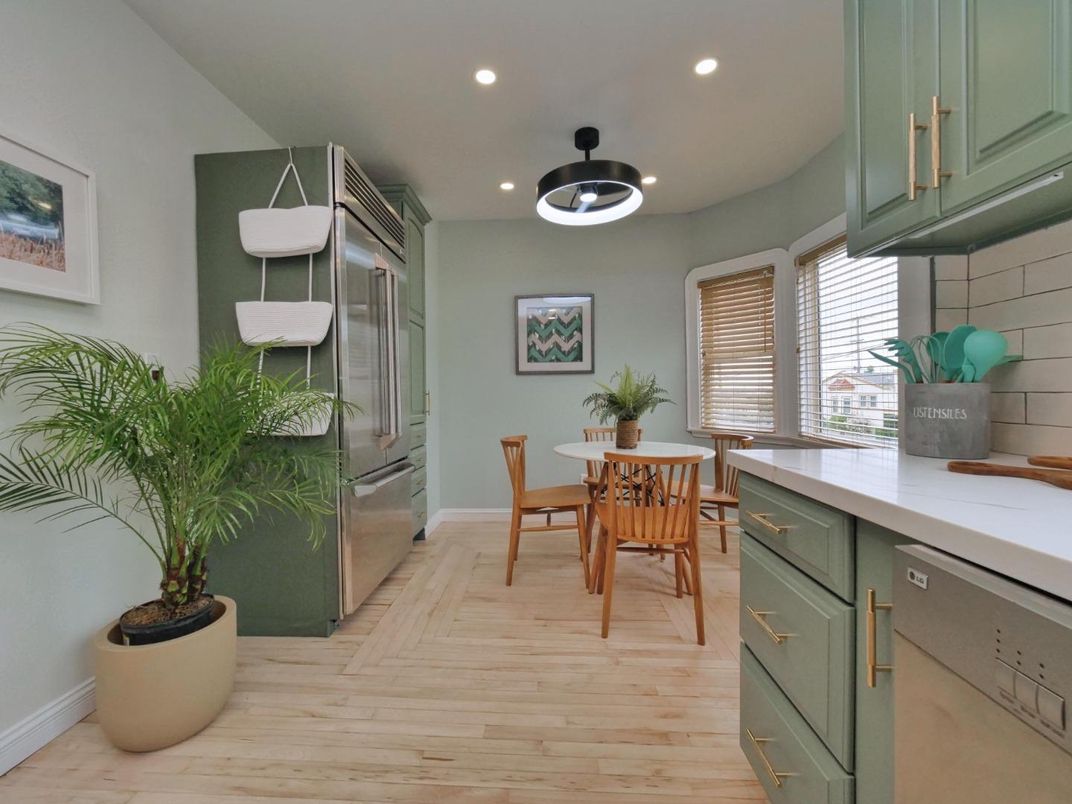 Dining room, Interior, Kitchen, Pendant Lights, Recessed Lighting, Stainless Steel Appliances, Wood Texture Flooring