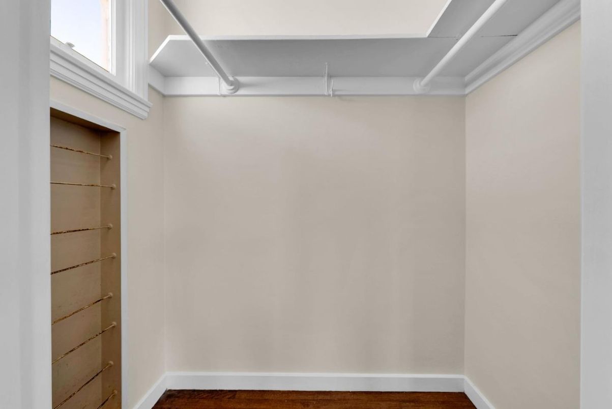 Interior, Walk-in Closets, Wood Texture Flooring