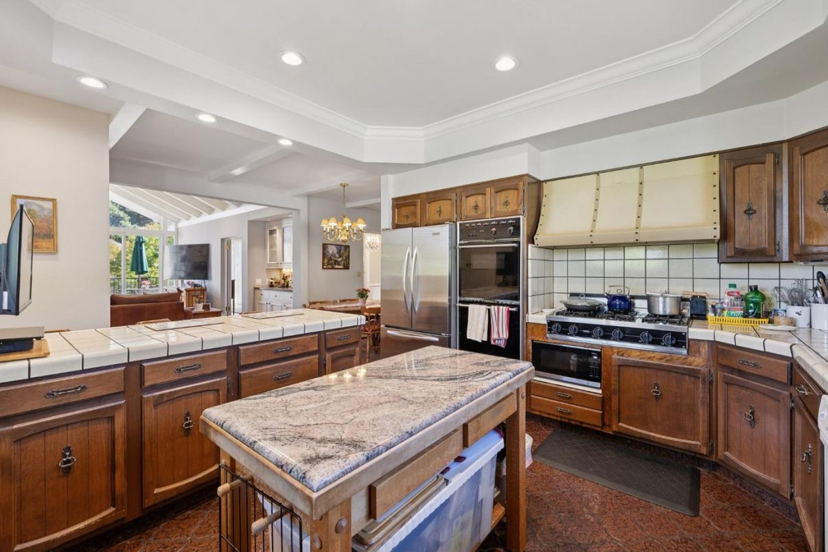 Chandelier, Interior, Kitchen, Recessed Lighting, Stainless Steel Appliances, Tile Countertops