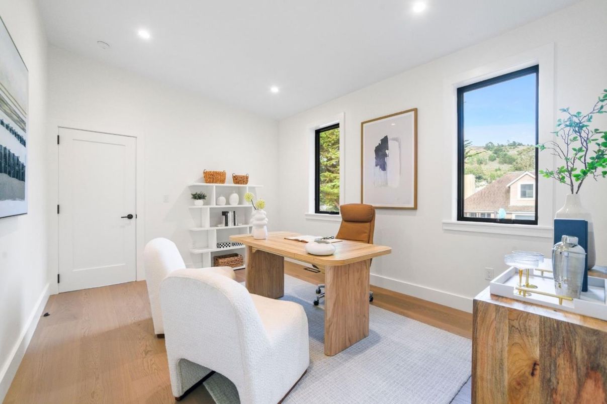 Home Office, Interior, Recessed Lighting, Wood Texture Flooring