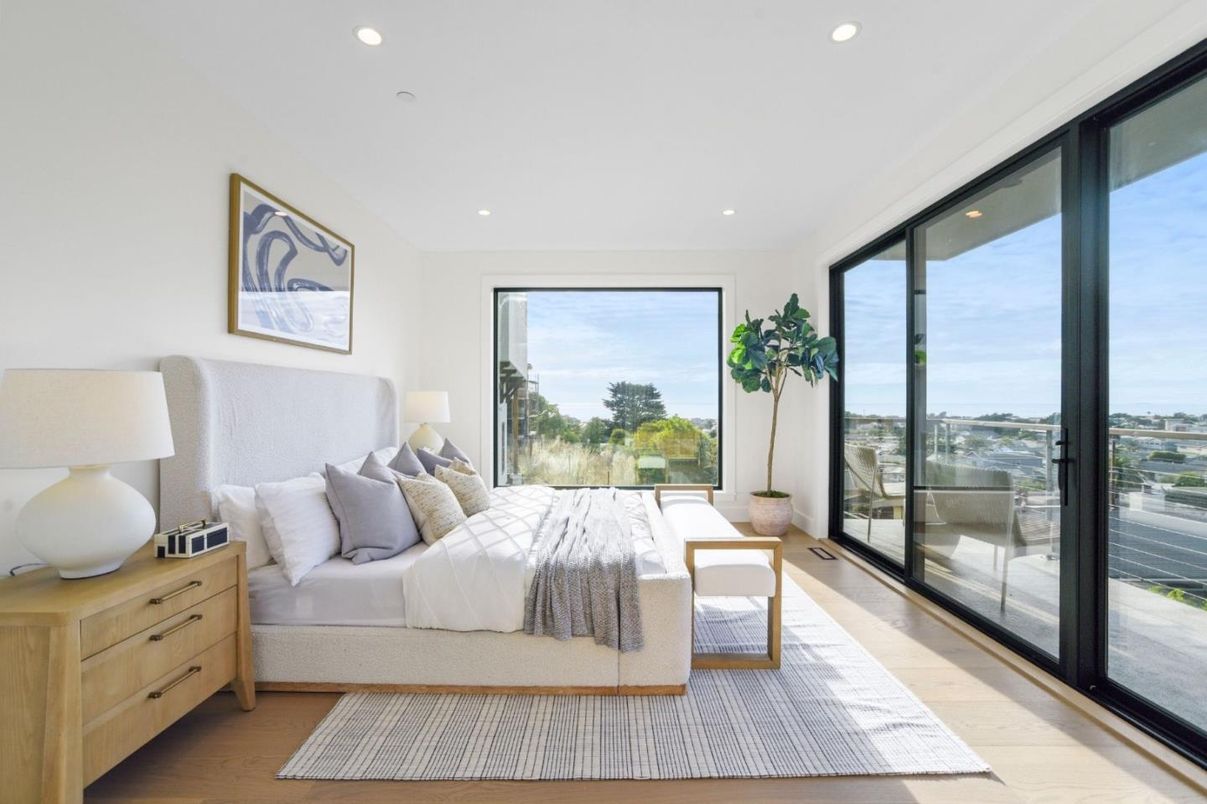 Bedroom, Interior, Recessed Lighting, Water, Wood Texture Flooring