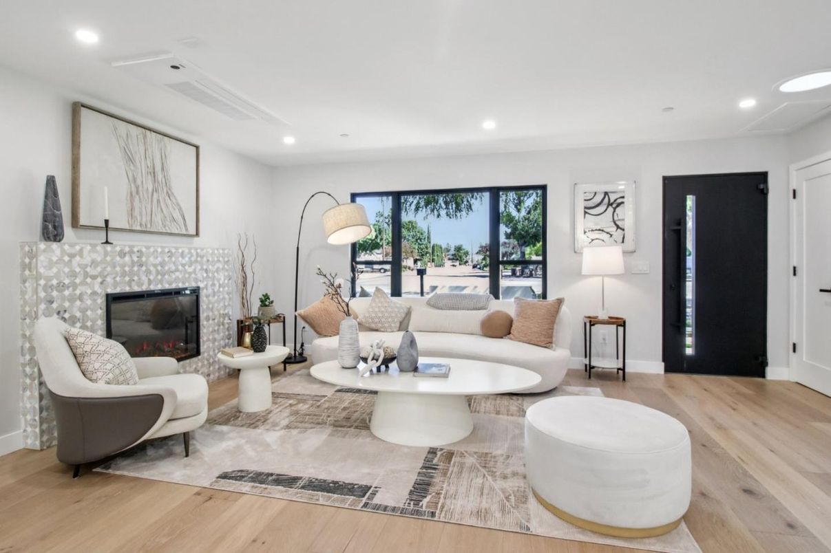 Fireplace, Interior, Living room, Recessed Lighting, Wood Texture Flooring