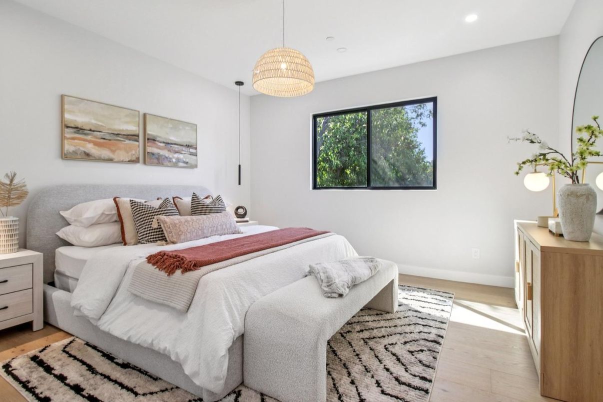 Bedroom, Interior, Pendant Lights, Recessed Lighting, Wood Texture Flooring
