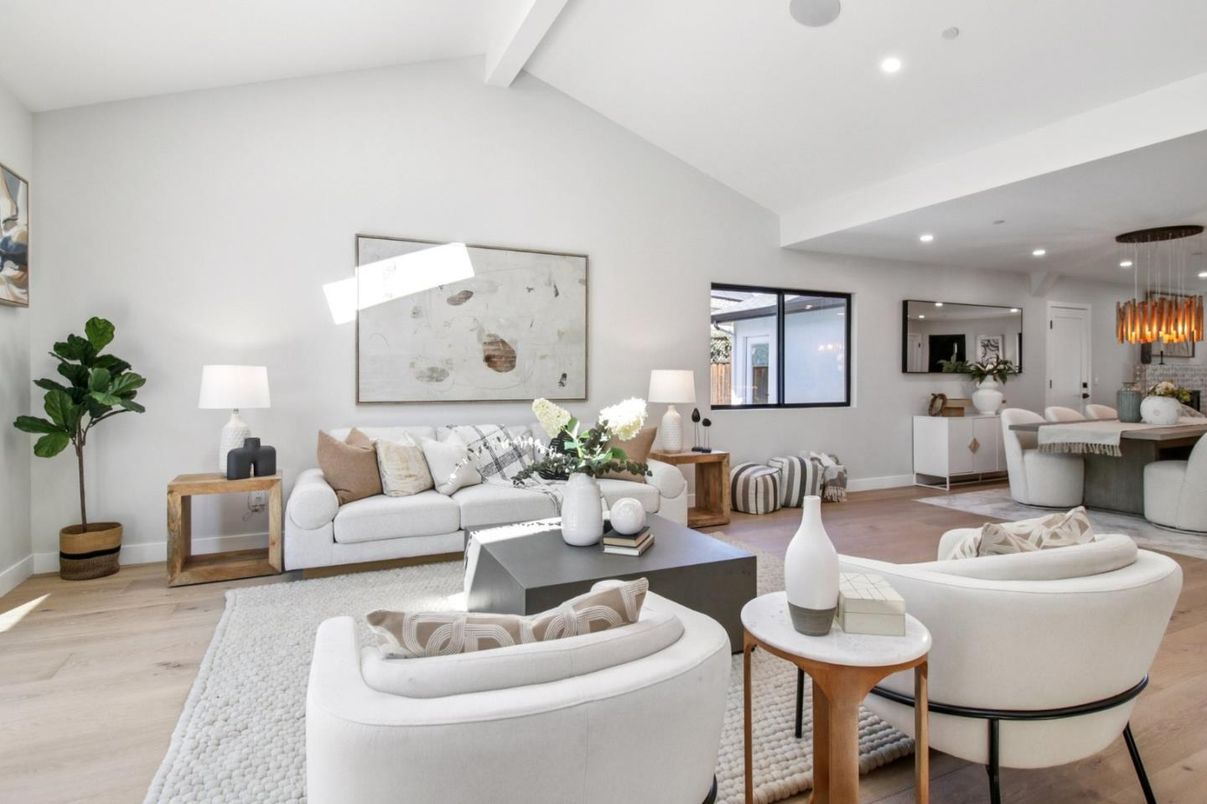 Dining room, Interior, Kitchen, Living room, Pendant Lights, Recessed Lighting, Wood Texture Flooring
