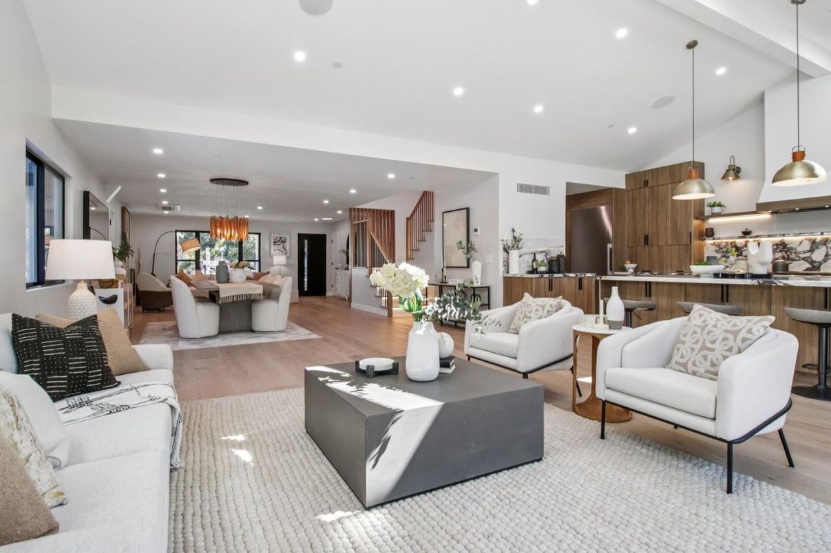 Dining room, Interior, Kitchen, Living room, Pendant Lights, Recessed Lighting, Stainless Steel Appliances, Wood Texture Flooring