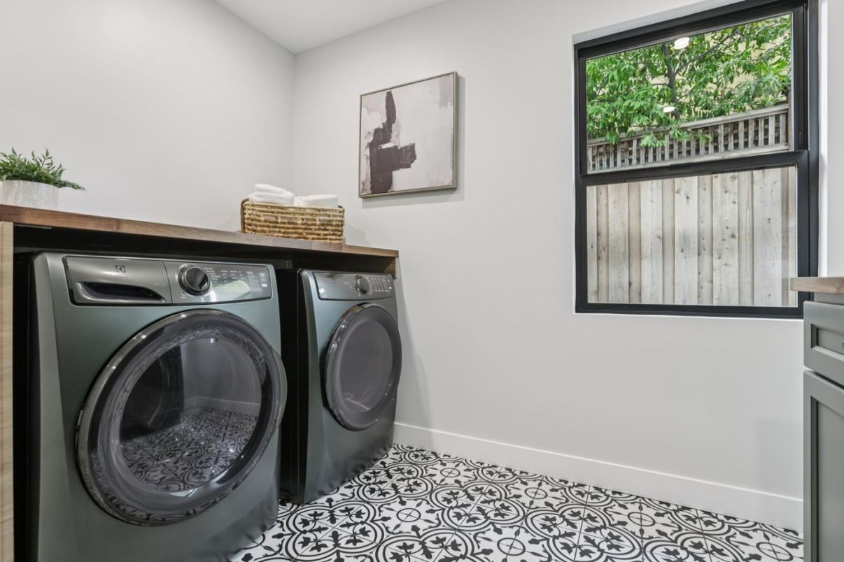 Interior, Washer