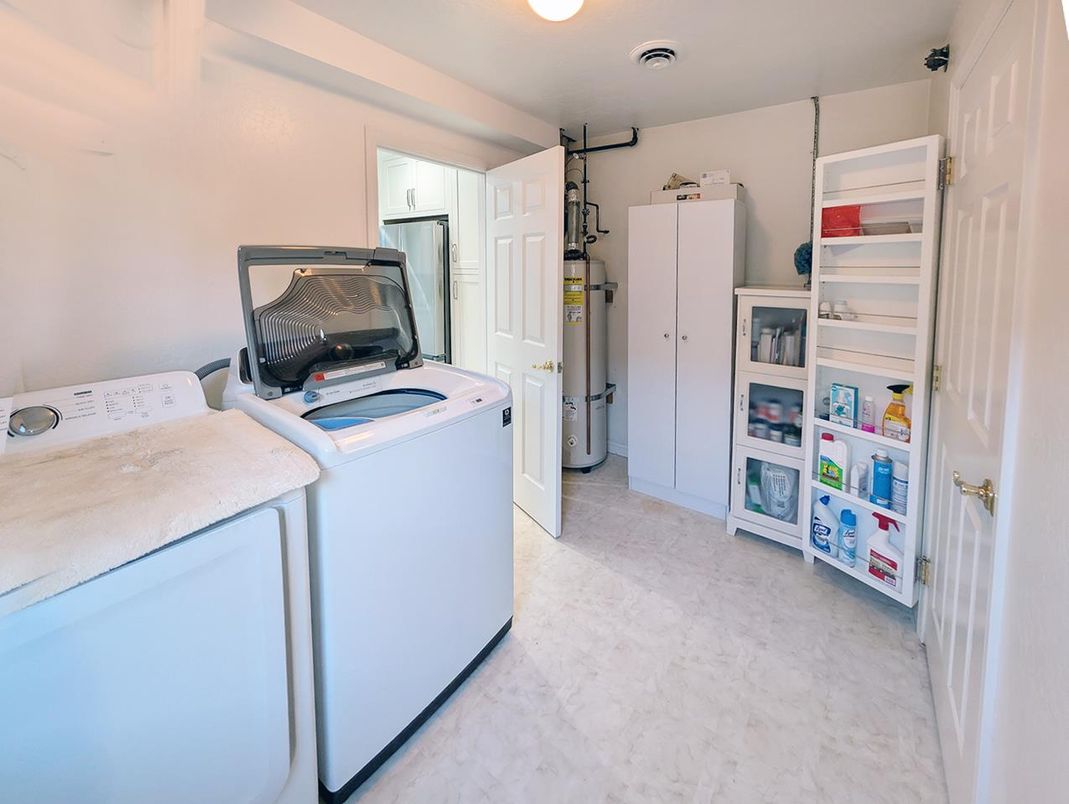Interior, Utility Closets, Washer