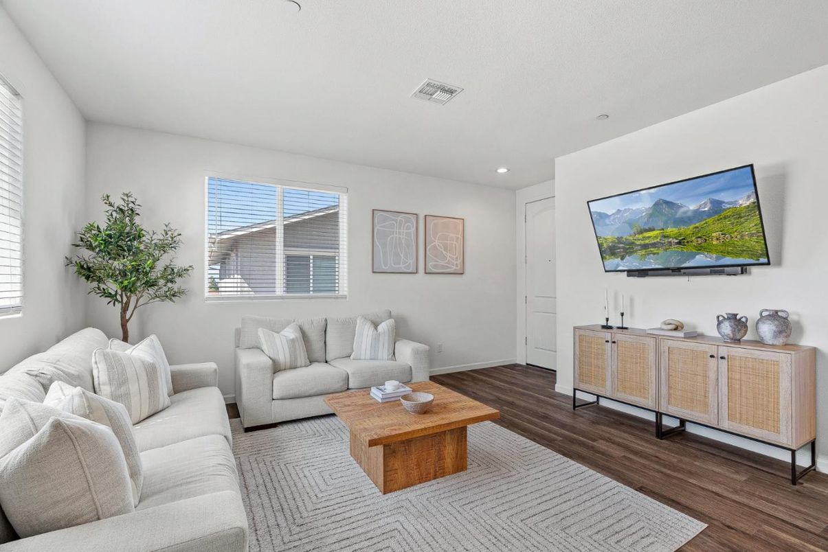 Interior, Living room, Recessed Lighting, Wood Texture Flooring
