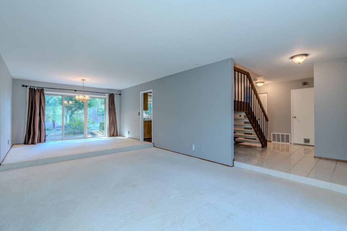Chandelier, Empty room, Interior