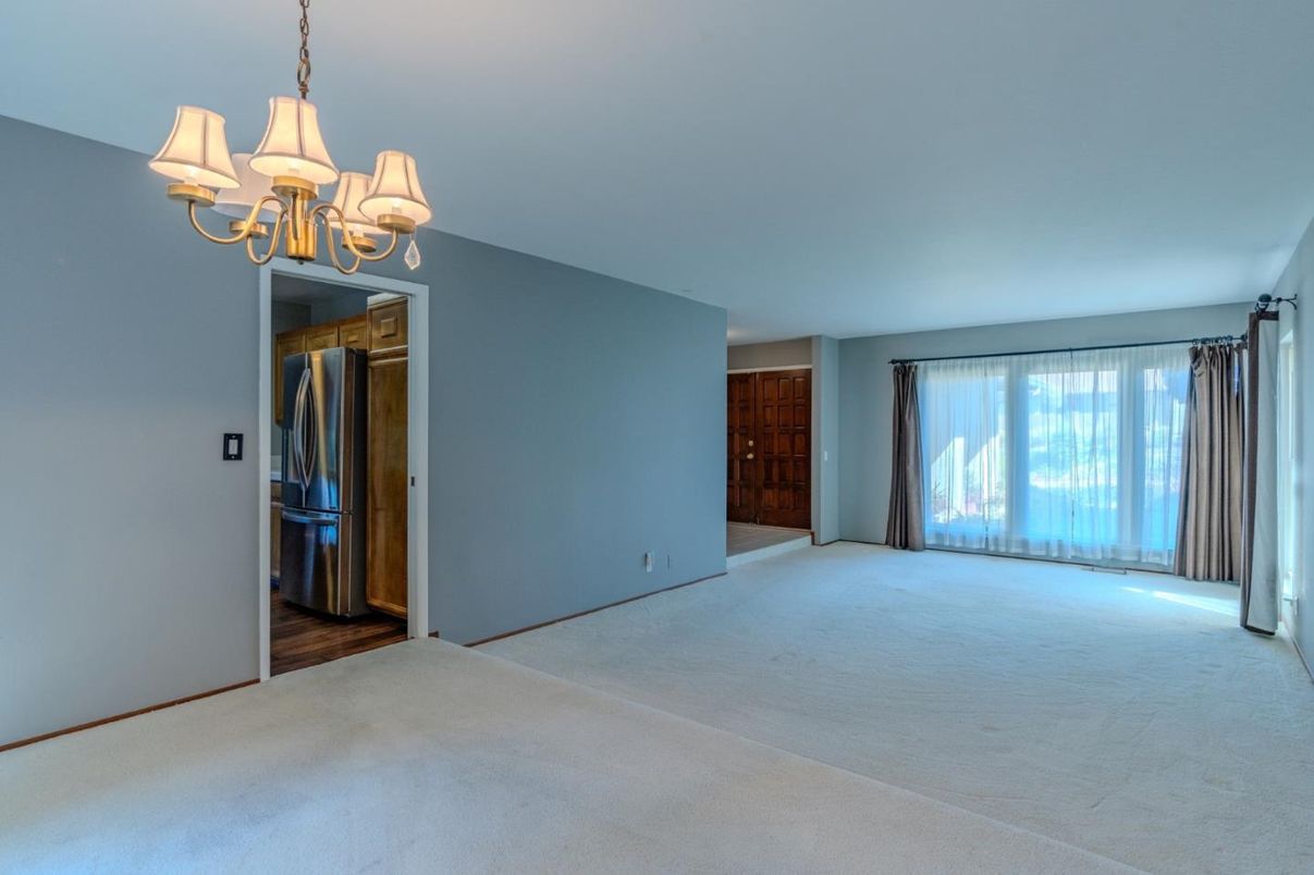 Chandelier, Empty room, Interior