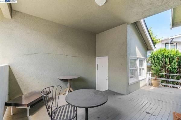 Exterior, Wood Texture Flooring