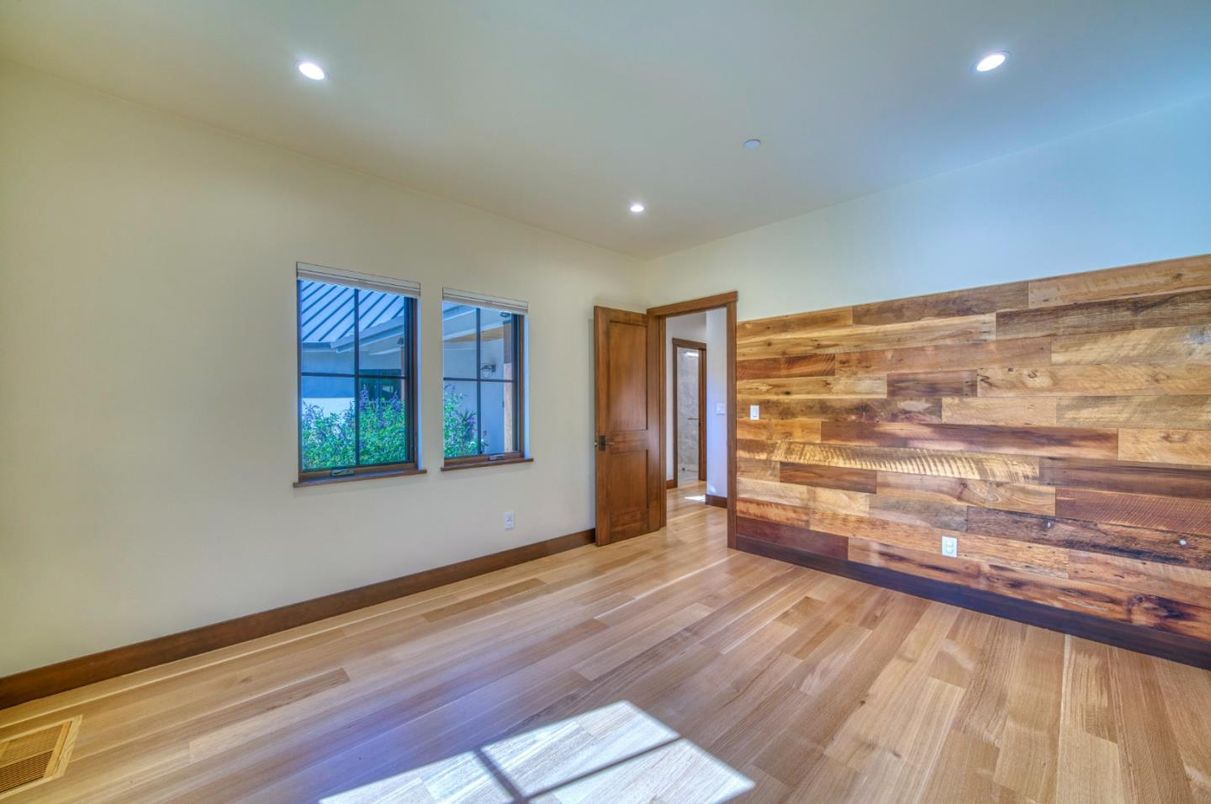 Empty room, Interior, Recessed Lighting, Wood Texture Flooring, Wooden Walls