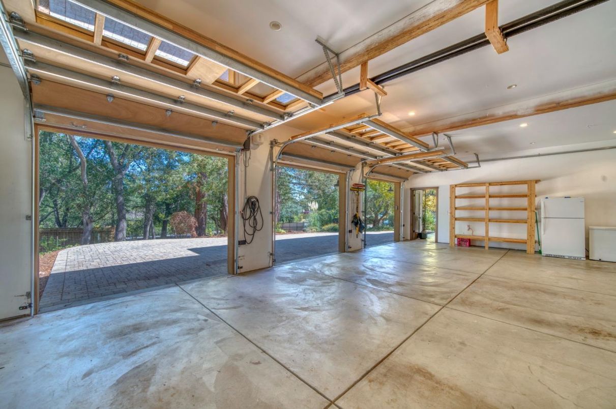 Garage, Interior, Recessed Lighting