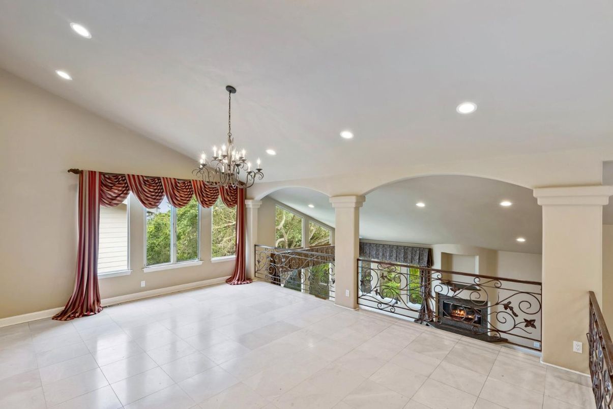 Chandelier, Fireplace, Interior, Recessed Lighting