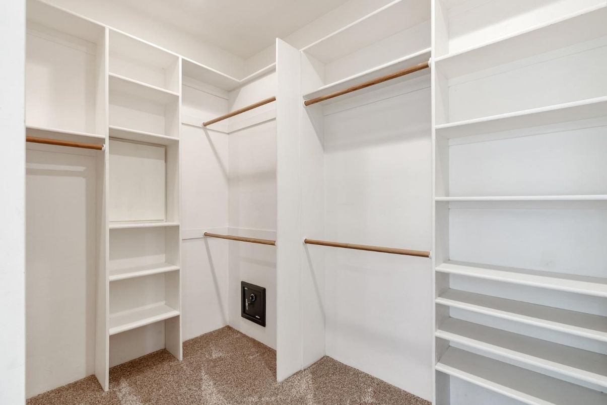 Interior, Walk-in Closets