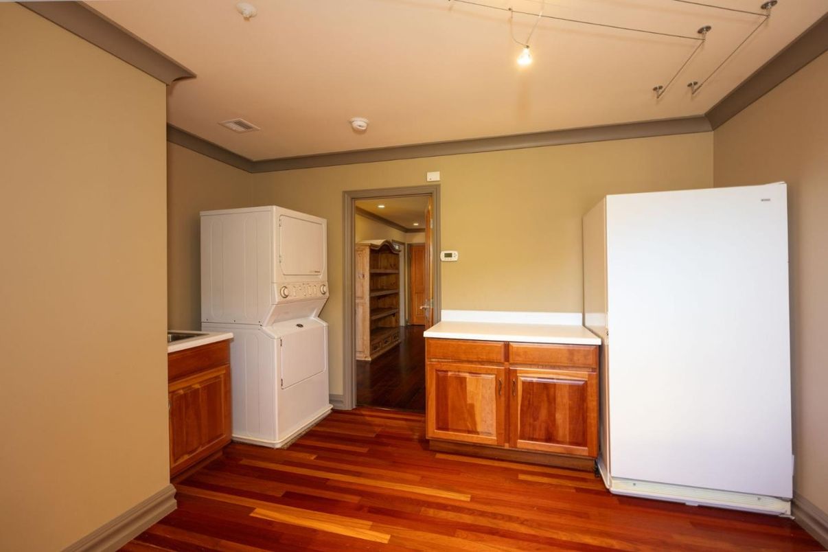 Interior, Recessed Lighting, Utility Closets, Washer, Wood Texture Flooring