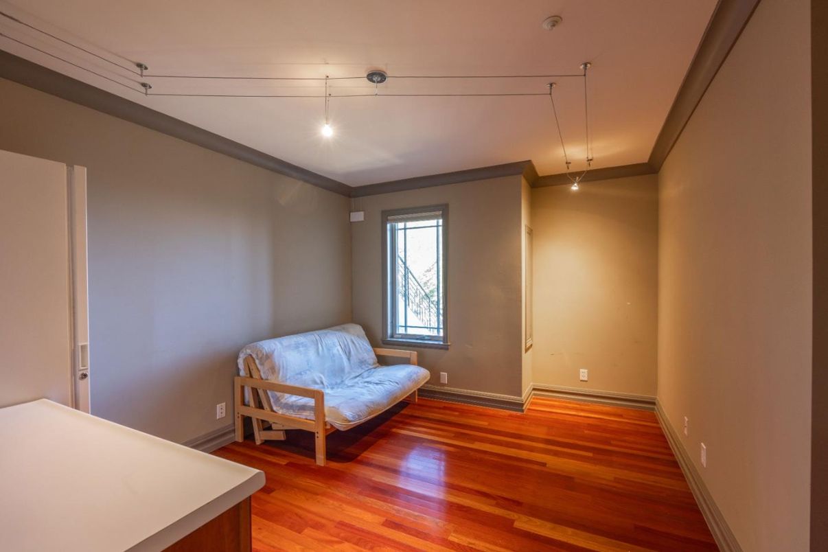 Interior, Pendant Lights, Wood Texture Flooring