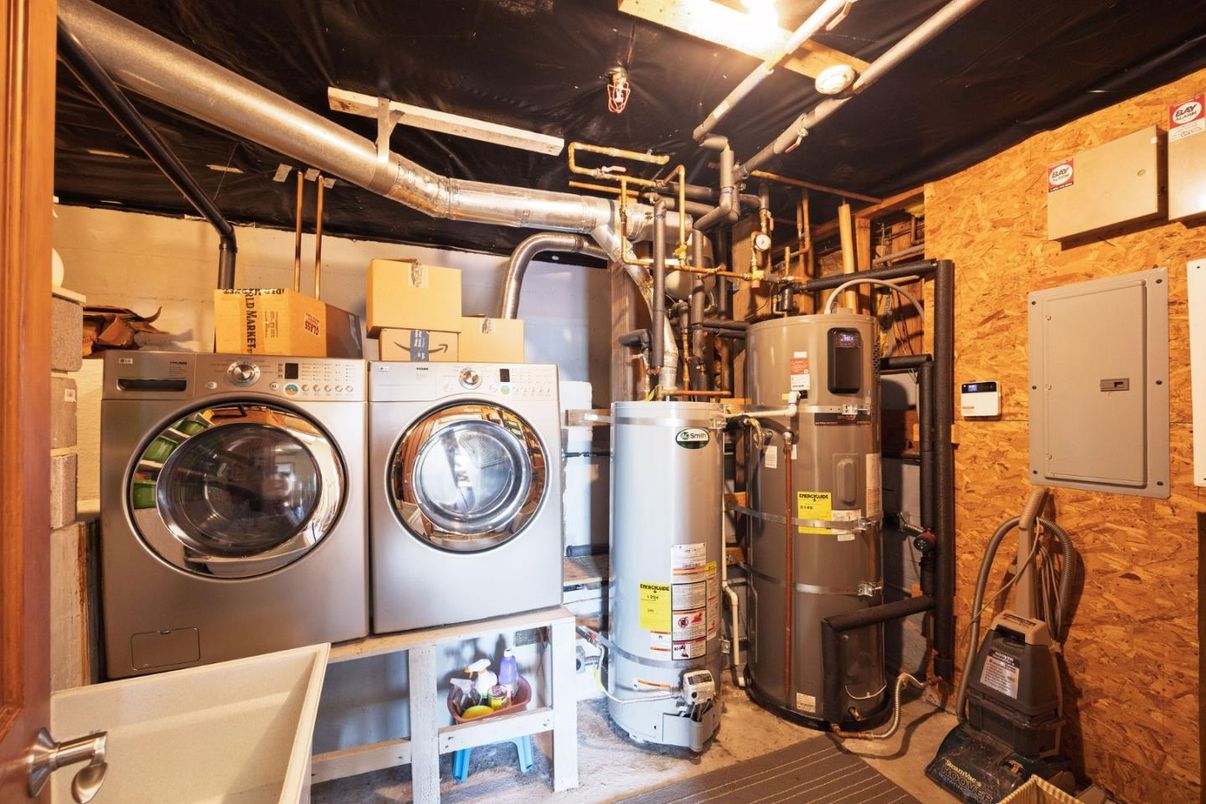 Interior, Utility Closets, Washer