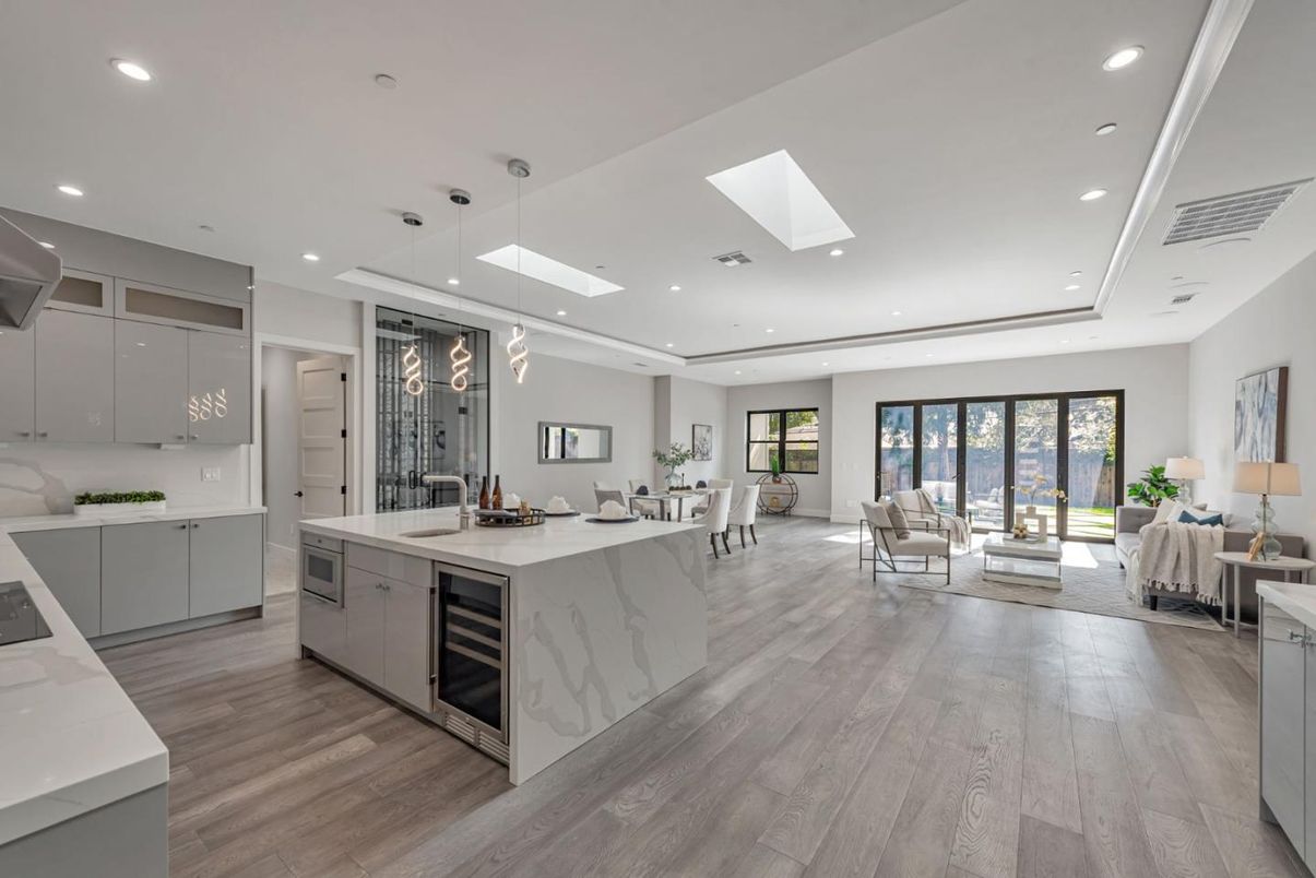 Dining room, Interior, Kitchen, Living room, Pendant Lights, Recessed Lighting, Wood Texture Flooring