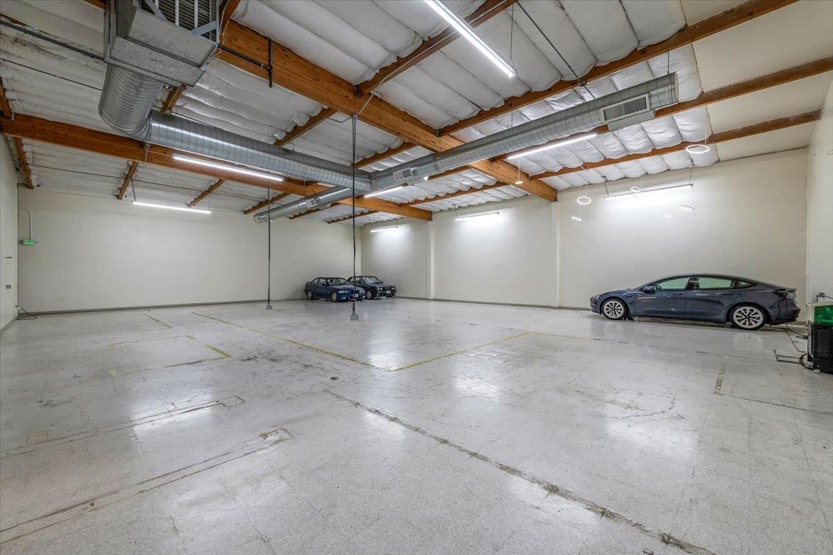 Garage, Interior