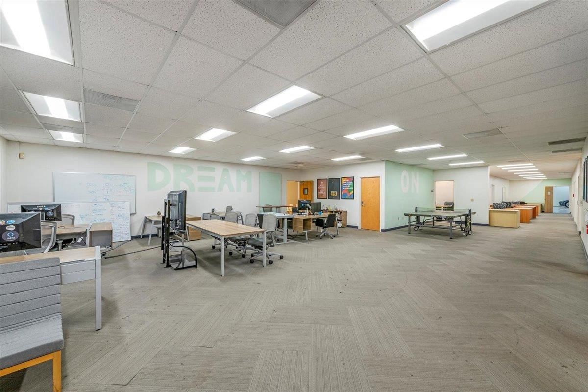 Game Room, Interior, Recessed Lighting