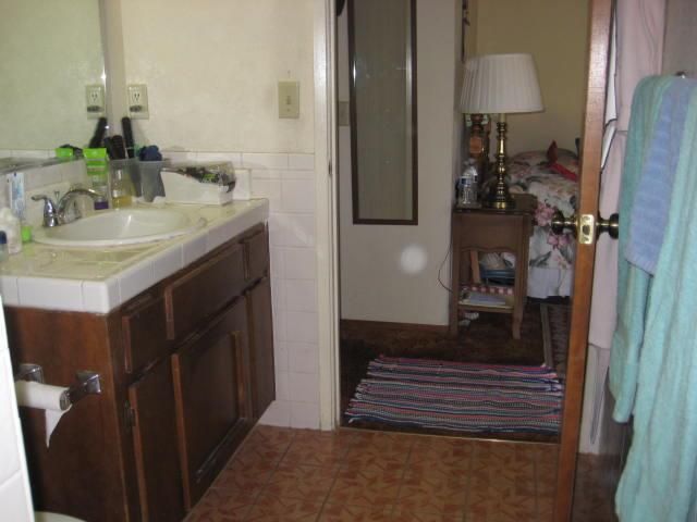 Bathroom, Interior, Tile Countertops