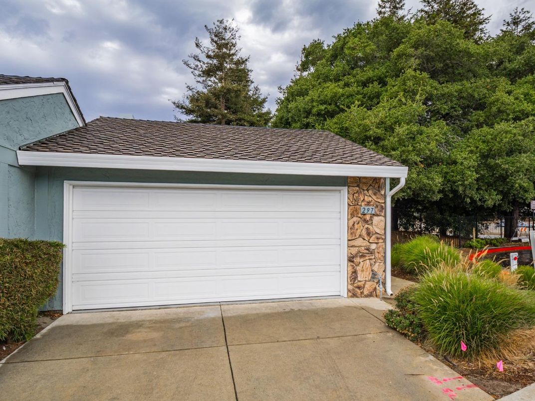 Detached Garage, Exterior