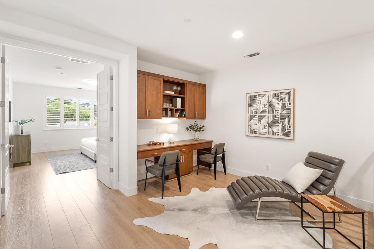 Home Office, Interior, Recessed Lighting, Wood Texture Flooring