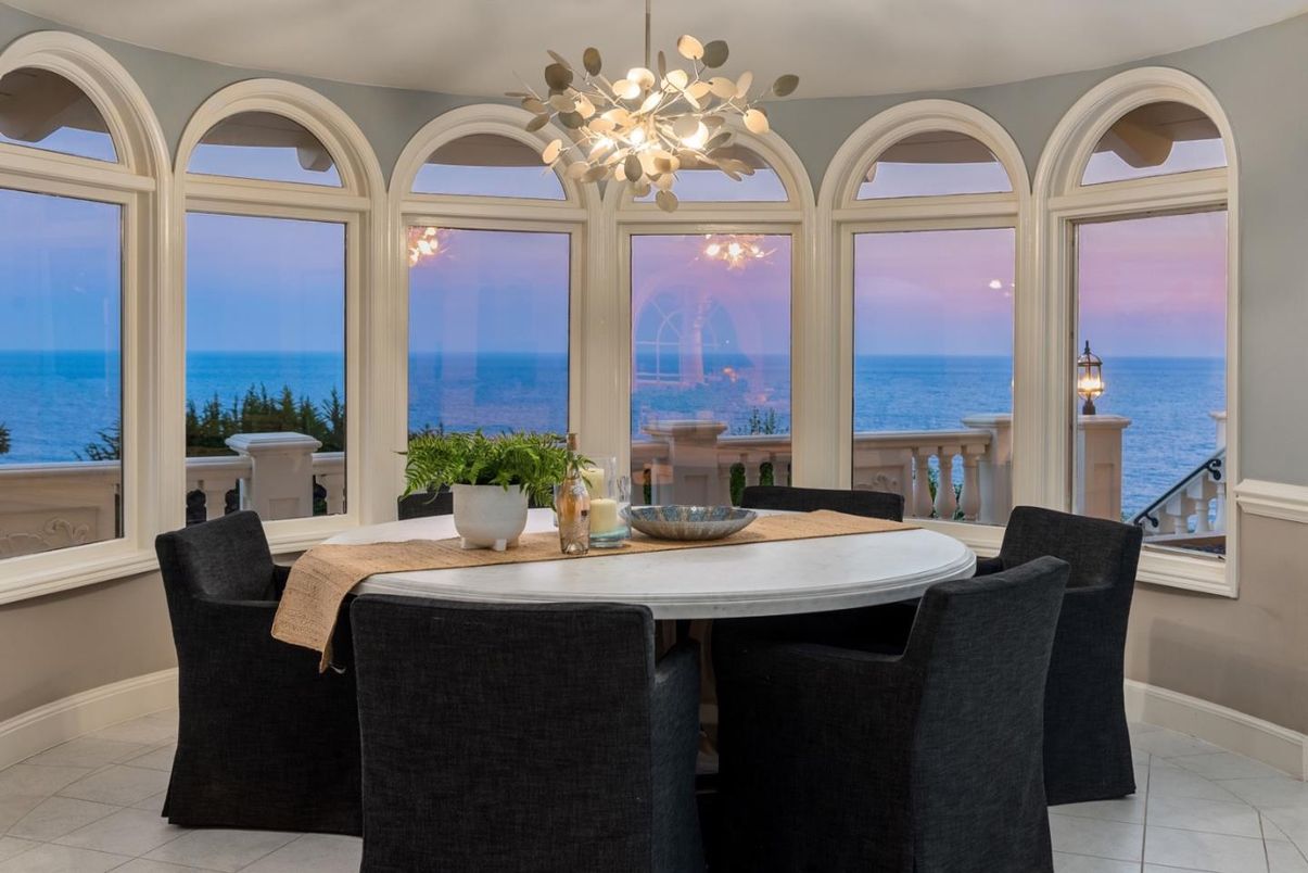 Dining room, Interior, Pendant Lights, Water