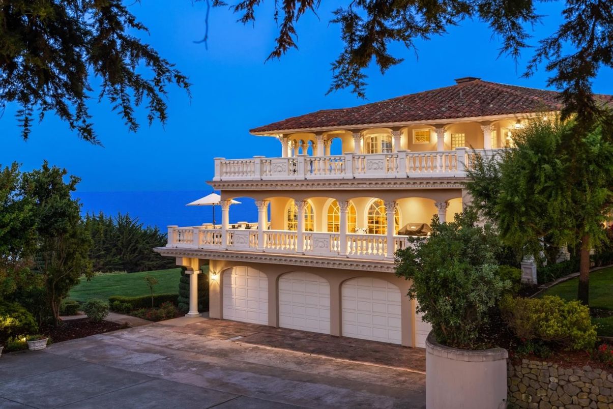 Attached, Exterior, Facade, Water, Mediterranean