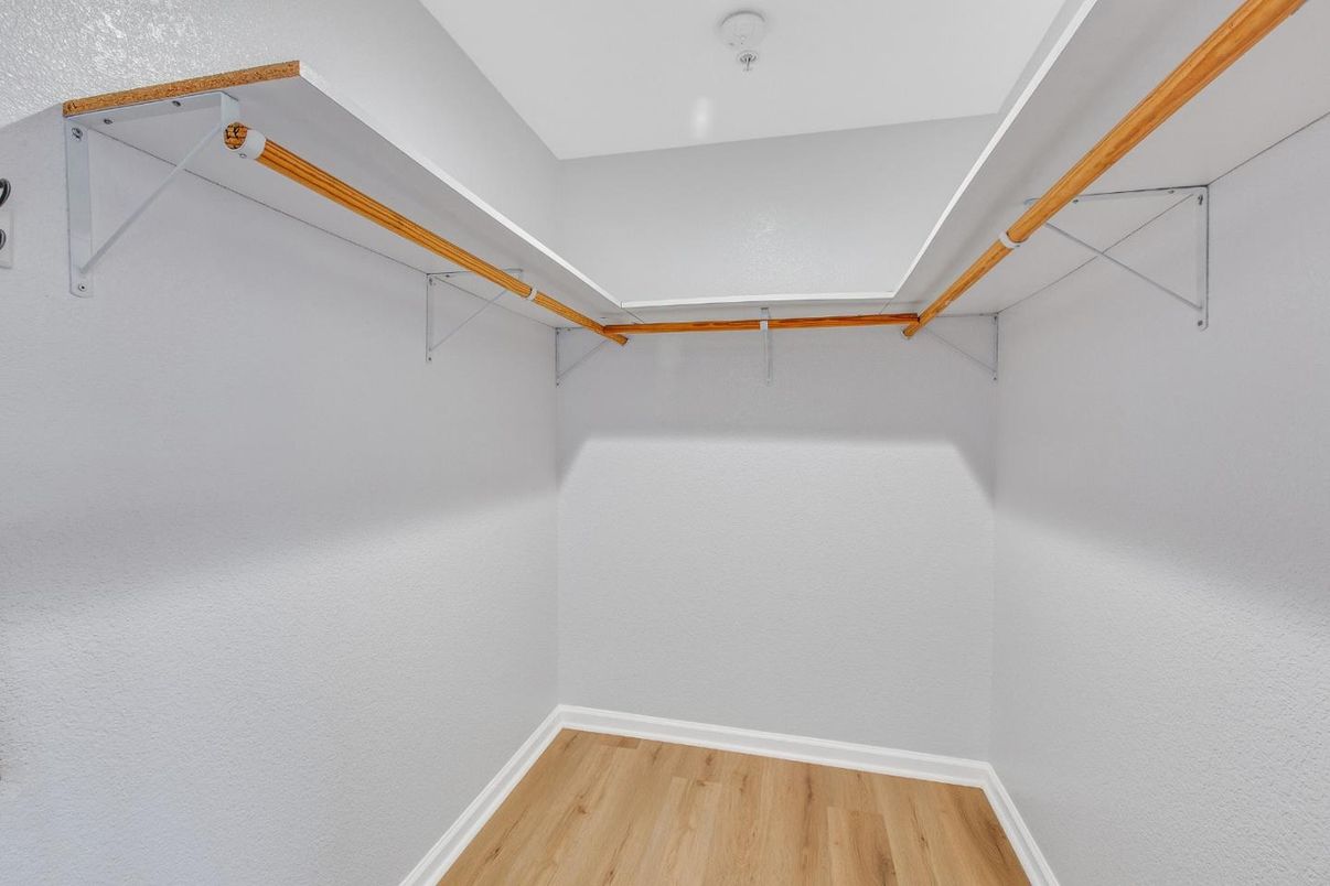 Interior, Walk-in Closets, Wood Texture Flooring