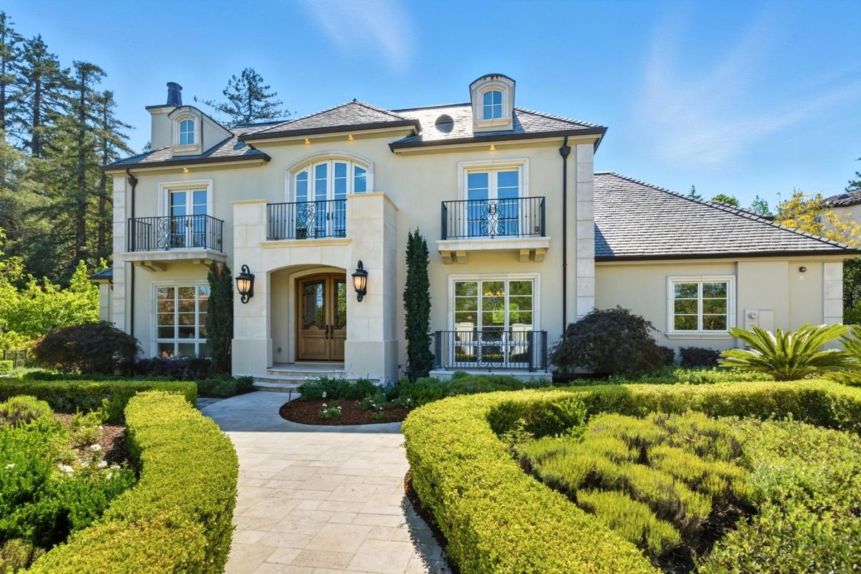 Backyard, Exterior, Facade, French Provincial