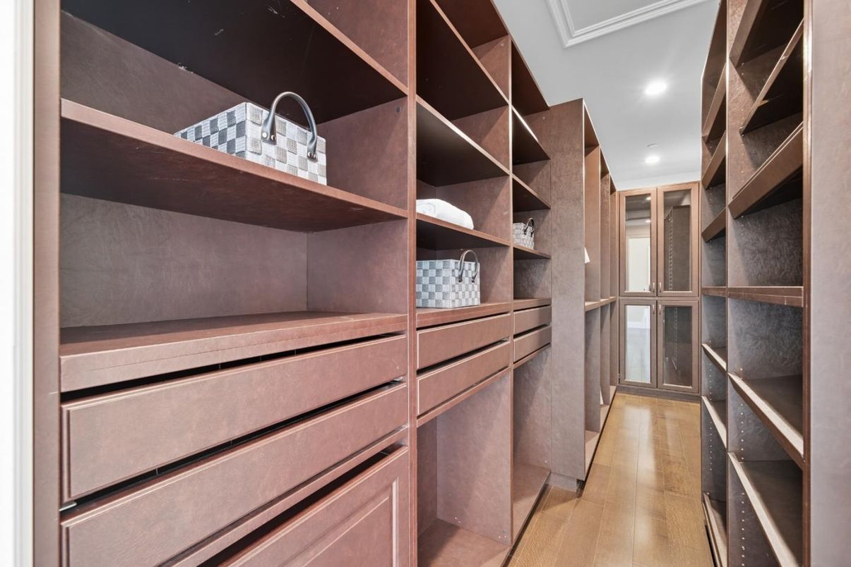 Interior, Recessed Lighting, Walk-in Closets, Wood Texture Flooring