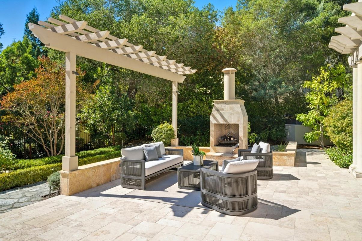 Exterior, Fireplace