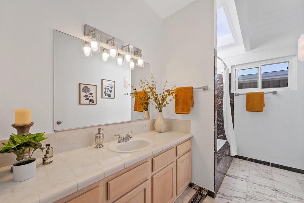 Bathroom, Interior, Marble, Tile Countertops