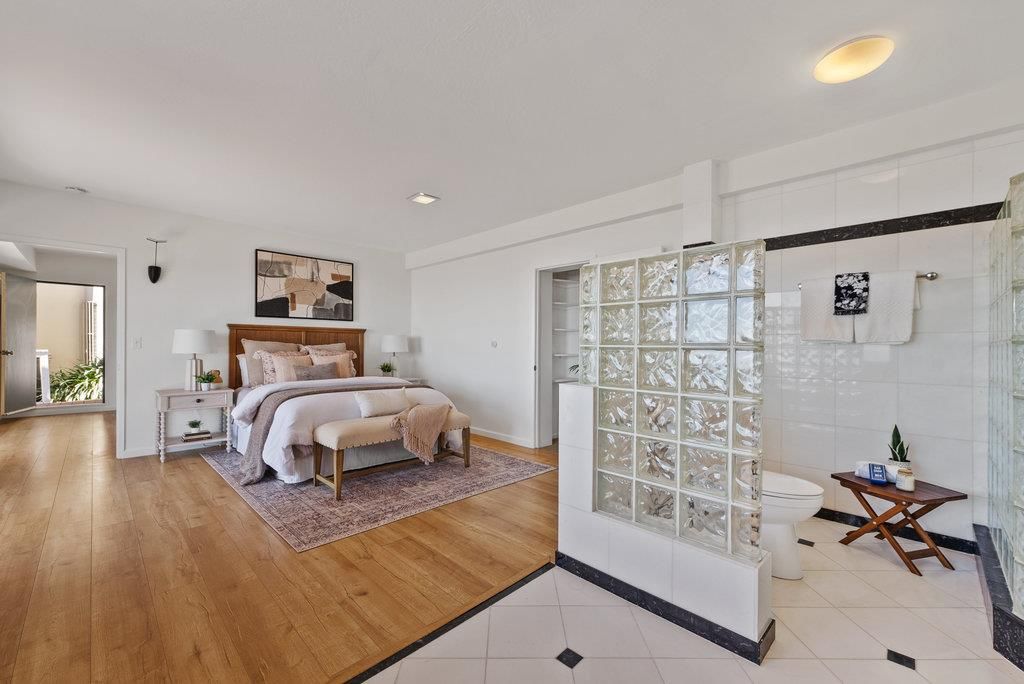 Bathroom, Bedroom, Interior, Recessed Lighting, Wood Texture Flooring