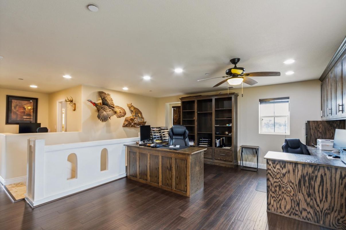 Home Office, Interior, Recessed Lighting, Wood Texture Flooring