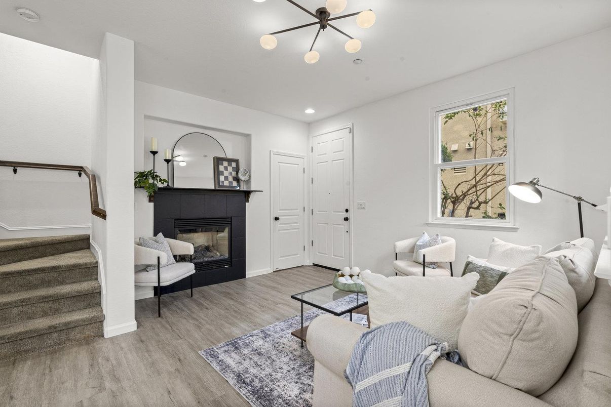 Fireplace, Interior, Living room, Pendant Lights, Recessed Lighting, Wood Texture Flooring