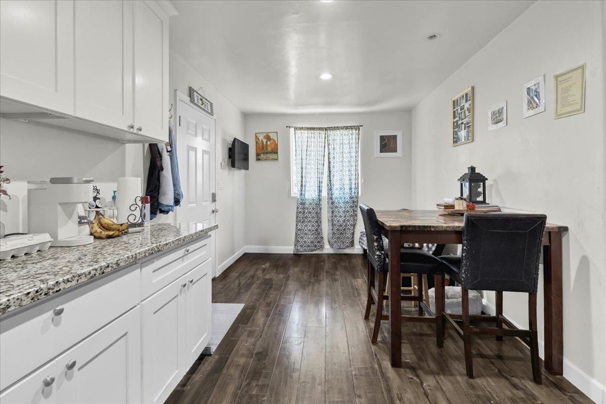 Dining room, Interior, Recessed Lighting, Wood Texture Flooring