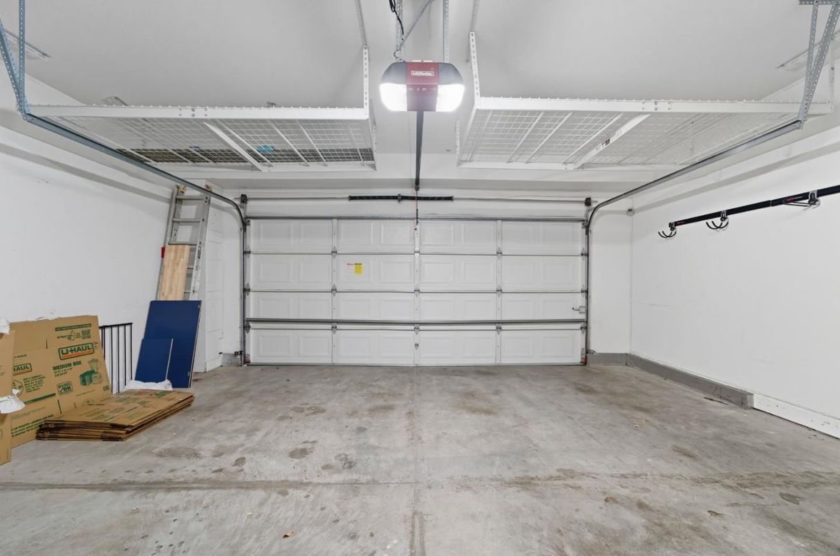 Garage, Interior