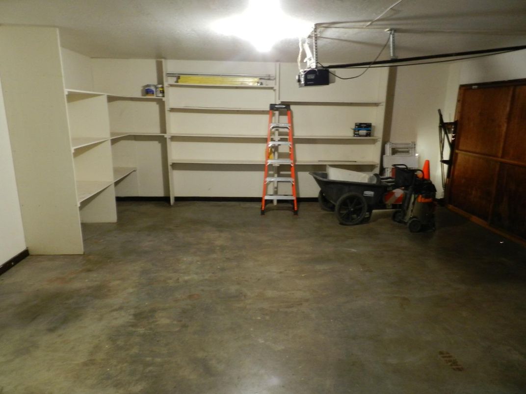 Garage, Interior