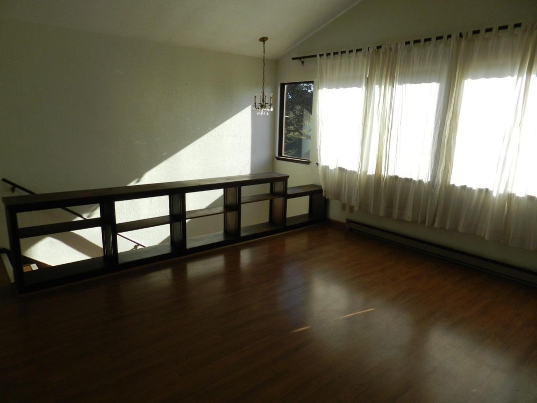 Chandelier, Empty room, Interior, Wood Texture Flooring