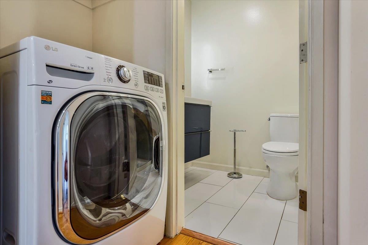 Bathroom, Interior, Tile Countertops, Washer